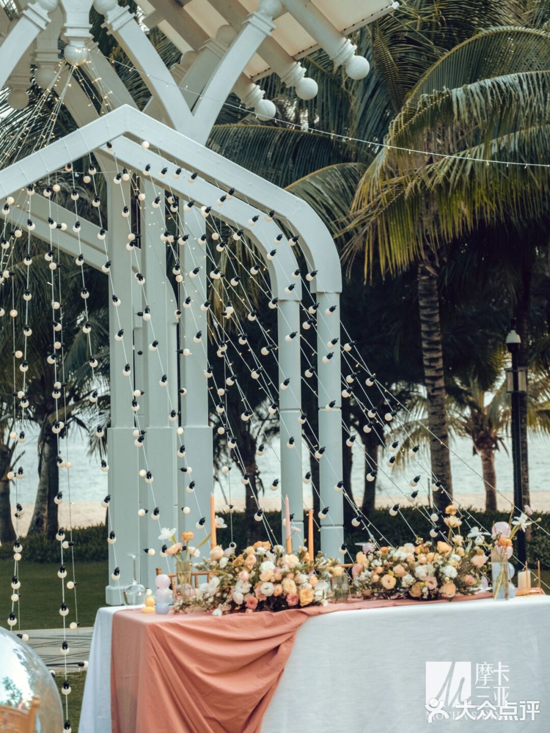 🌴三亚婚礼 | 敲有氛围感的户外婚礼晚宴🎆