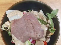 咸牛肉蔬菜沙拉-斗牛士牛排(南京东路店)
