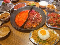 -萍姐火锅·公路夜市(武汉首店)