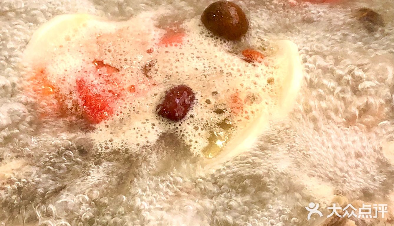 清淡干净的羊肉锅