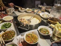 -尚尚仙·酸汤猪手·猪肚鸡火锅(华联万柳购物中心店)