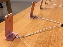 -Apple零售店(华贸购物中心店)
