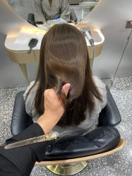 -Tloml salon