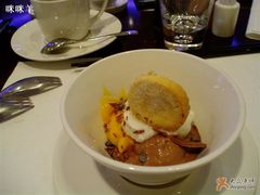 DIY冰淇淋-咖啡苑自助餐厅·中国大饭店