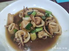 红烧鱿鱼-红灯笼龙凤饭店(宁波老字号店)