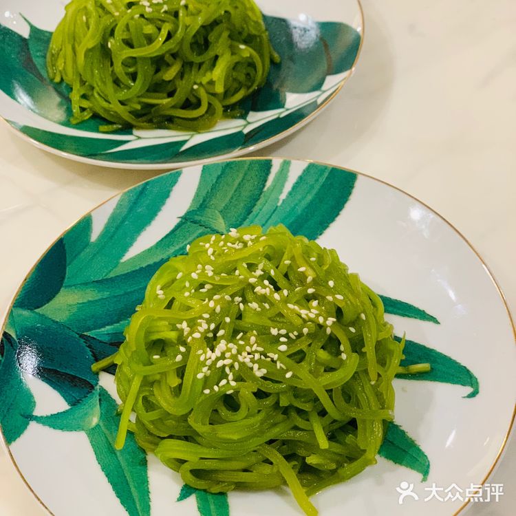 好吃好做好看的白味凉拌莴笋丝