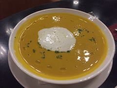 -WOLFGANG PUCK KITCHEN & BAR(迪士尼小镇店)