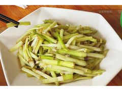 清炒水芹-蓝湾碧波·老字号·疍家非遗海上餐厅
