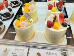 -花花卷卷·鲜食蛋糕(静安久光百货店)