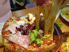 -Dragon Pizza•圆脸龙披萨·牛排餐厅