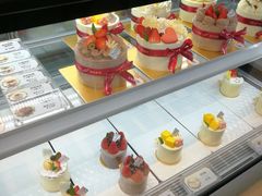 -花花卷卷·鲜食蛋糕(静安久光百货店)
