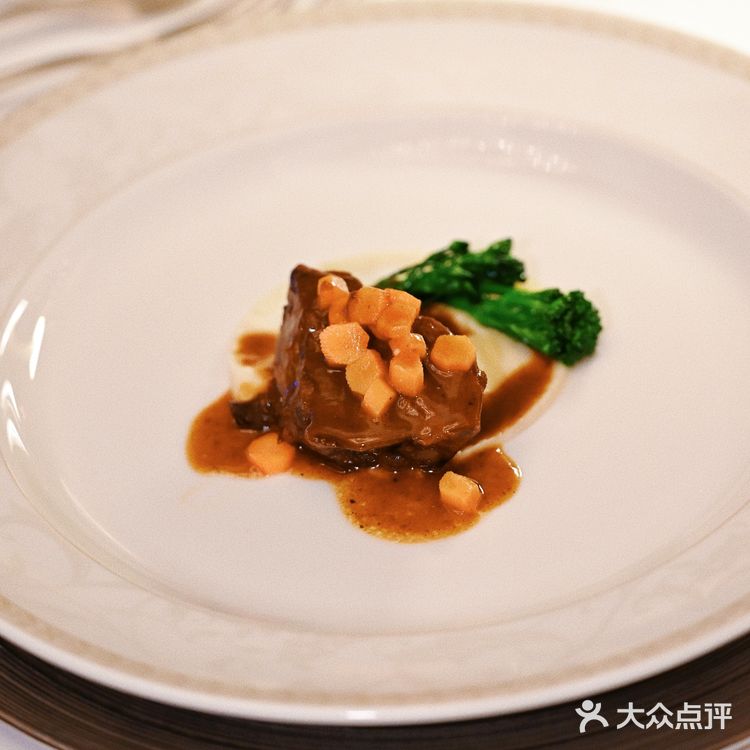 提前预订了TERRAZAS台阶红酒和酒店合作菜单