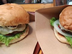 -BURGER BRO'S