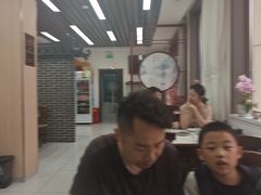 -回头客餐厅·家的味道农家菜·虹鳟鱼·铁锅炖(雁栖湖店)