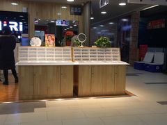 -MiRi眼镜连锁·蔡司·尼康控优点合作店(莘庄店)