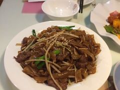 -新大咀港式茶餐厅(宝山万达店)