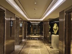 -上海宝华万豪酒店