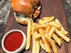 -LESCEDARS Brasserie Bistro香柏树