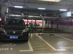 -徐汇日月光地下停车场