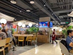 大堂-日进一片海.生腌海鲜火锅.宵夜烧烤(三里屯总店)