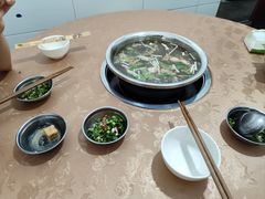 -黑竹沟新场牛肉火锅