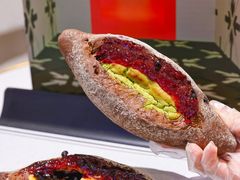 -HOT CRUSH趁热集合·现烤面包(上海环球港店)