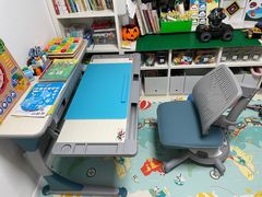 -康朴乐儿童学习桌椅(蓝色港湾店)