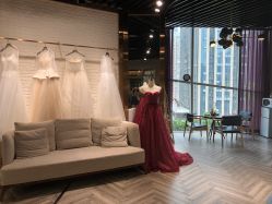 -Lady  Jane高端婚纱礼服馆