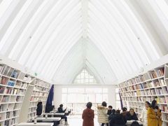 -钟书阁(松江泰晤士小镇店)