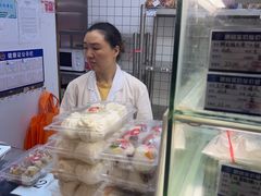 -白玉兰食品甜凤店(合生汇店)
