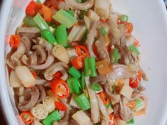 -费大厨辣椒炒肉(万家丽一店)