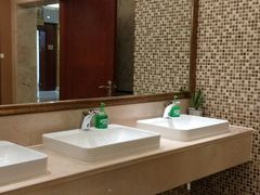 -山明水秀大饭店