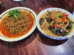 -蓝田九大碗民俗食府(蓝田店)