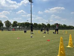 -Riverside河畔少儿足球培训(前滩店)