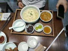 -蟹上黄·蟹黄面·江南糖水(人民广场店)