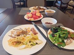 -南郊宾馆·风味自助餐厅·山东十六地市特色菜