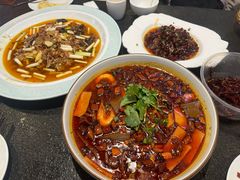 -万重锦·人文川菜馆(骡马市店)