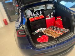 -TESLA 特斯拉(上海太古汇体验店)