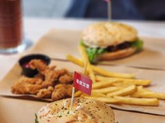 -必胜客(松雷店)