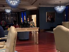 -龙虾酒吧扒房(宁波香格里拉店)