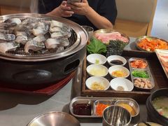 -围炉肉舍•炭烤活鳗•丹东海鲜烤肉(步行街店)