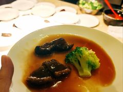 -大中华希尔顿酒店-念自助餐·嗨啤·小龙虾