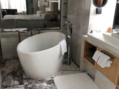 -上海漕河泾万丽酒店