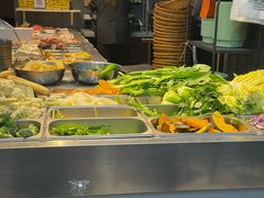 -愉肴麻辣香锅(中山路店)