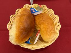 餐前面包加黄油-红房子西菜馆(淮海中路店)