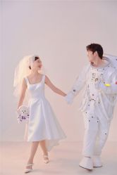 -易摄影婚纱摄影工作室