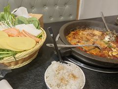 -灶知轩湘西石锅鱼(万佳广场店)
