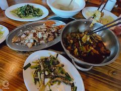 -香猪美食(中心店)