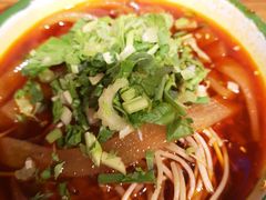 -拈签一笑黄牛肉辣卤串串
