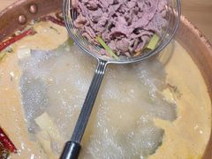 -洱火云南酸菜牛肉火锅(石景山当代商城店)